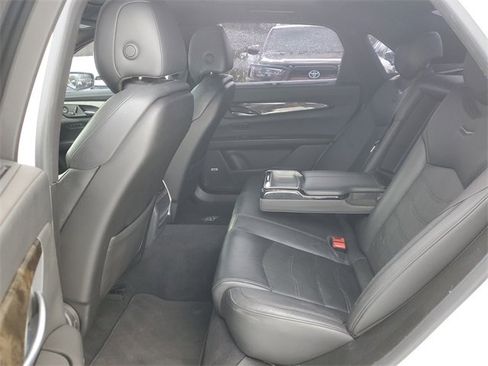 Used 2018 Cadillac CT6 Luxury image 35