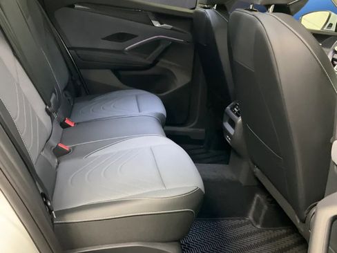 New 2026 Volkswagen Tiguan SE AWD/4WD image 10