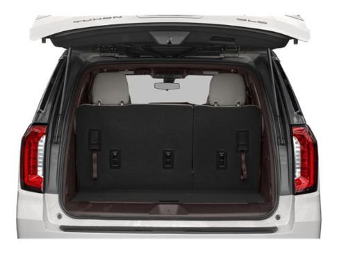 Used 2024 GMC Yukon SLE w/ Gmc Pro Safety Plus Package image 14