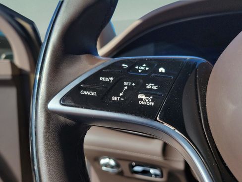 Used 2024 Mercedes-Benz Maybach EQS 680 4MATIC image 27