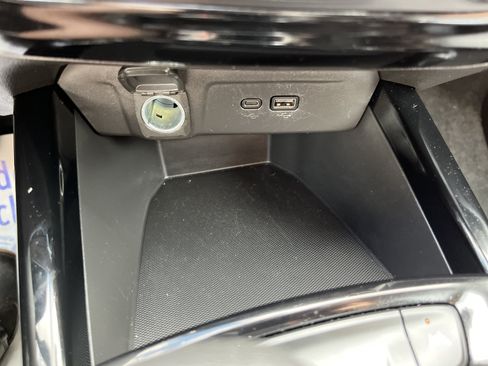 Used 2025 Chevrolet Trax LT w/ LT Convenience Package FWD image 25