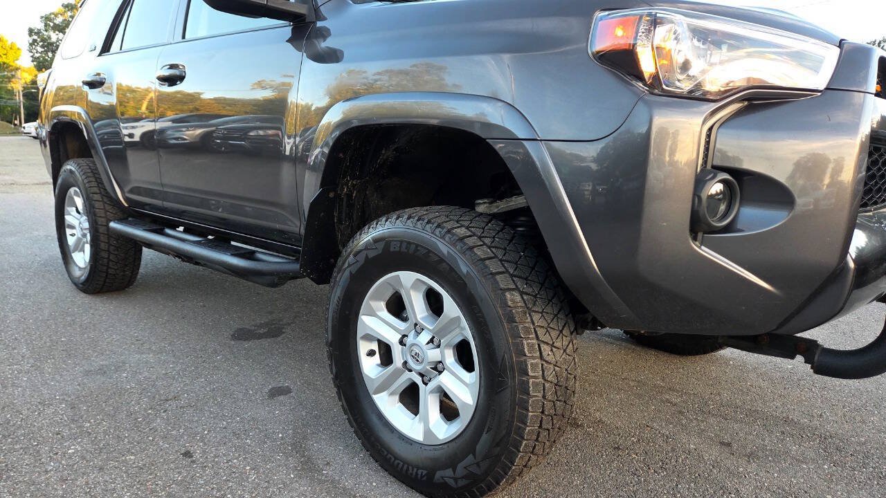 Used 2014 Toyota 4Runner SR5 AWD/4WD image 26