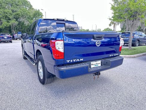Used 2018 Nissan Titan SV w/ SV Convenience Package AWD/4WD image 4