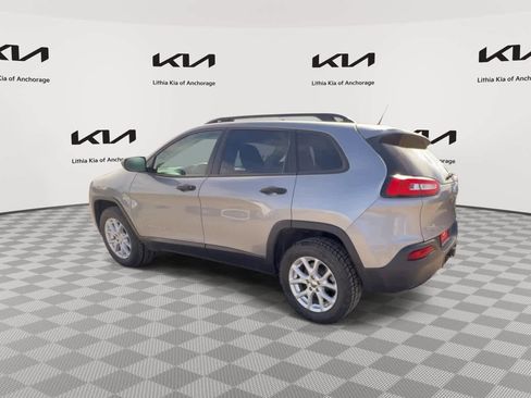 Used 2016 Jeep Cherokee Sport w/ Cold Weather Group AWD/4WD image 7