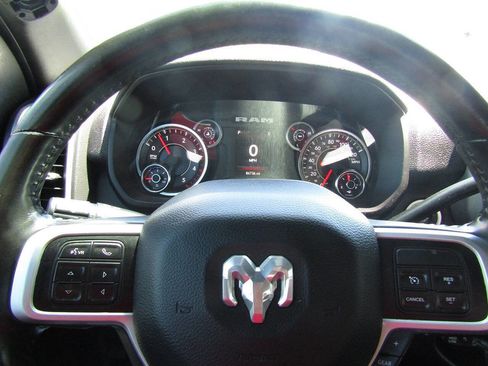 Used 2021 RAM 2500 Big Horn w/ Night Edition AWD/4WD image 9