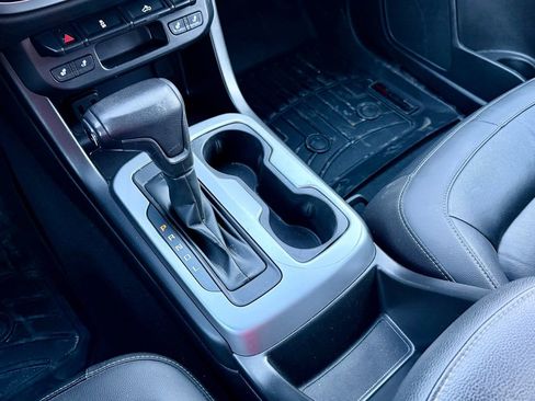 Used 2021 Chevrolet Colorado LT w/ LT Convenience Package image 17