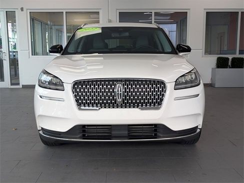 Used 2022 Lincoln Corsair FWD image 2