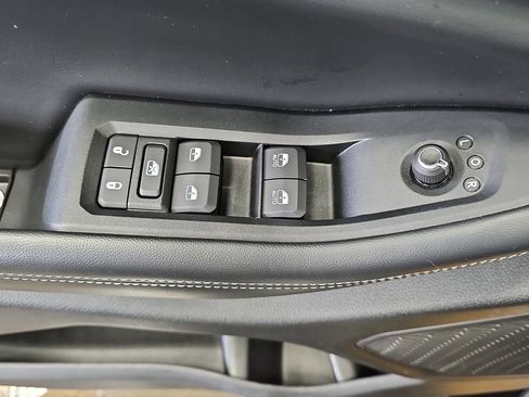 Used 2024 Jeep Grand Cherokee L Limited w/ Luxury Tech Group II image 28