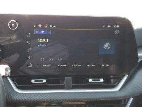 Used 2025 Chevrolet Equinox LT w/ Convenience Package II image 23