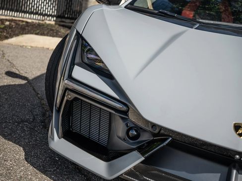 Used 2024 Lamborghini Revuelto AWD/4WD image 6
