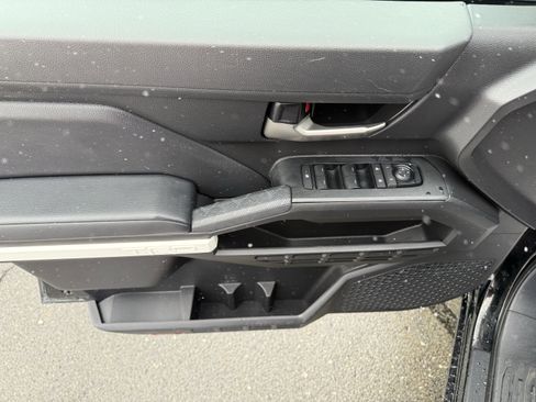 Used 2024 Toyota Tacoma TRD Sport image 25