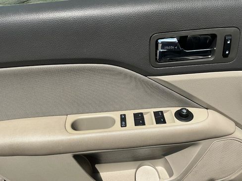 Used 2011 Ford Fusion SE w/ 202A Rapid Spec Order Code FWD image 15