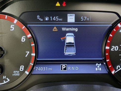 Used 2021 Nissan Titan PRO-4X w/ Pro-4x Convenience Package image 12