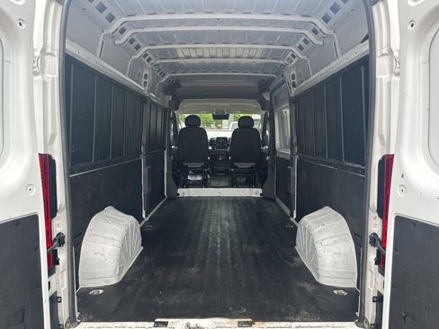 Used 2023 RAM ProMaster 2500 FWD image 13
