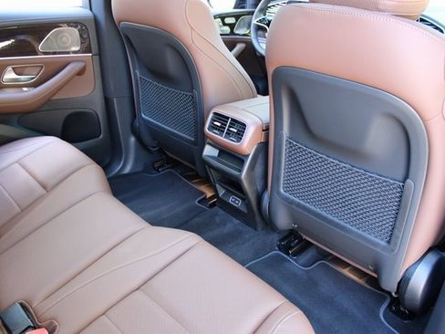 Used 2024 Mercedes-Benz GLE 450 4MATIC w/ AMG Line Exterior image 14