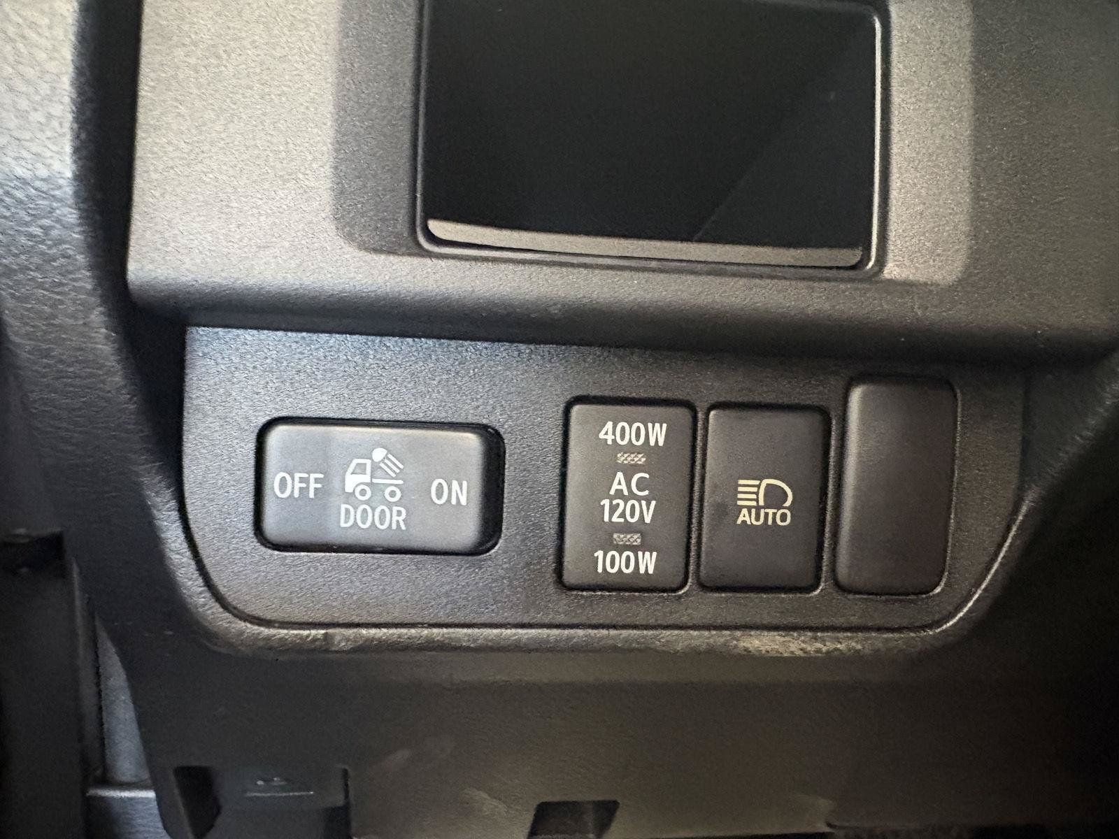Used 2019 Toyota Tacoma TRD Off-Road AWD/4WD image 23