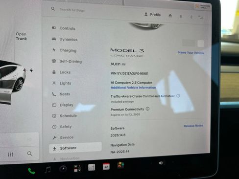 Used 2018 Tesla Model 3 Long Range RWD image 13