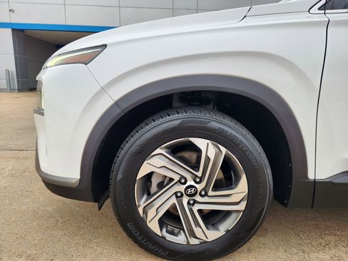 Used 2023 Hyundai Santa Fe SEL image 9