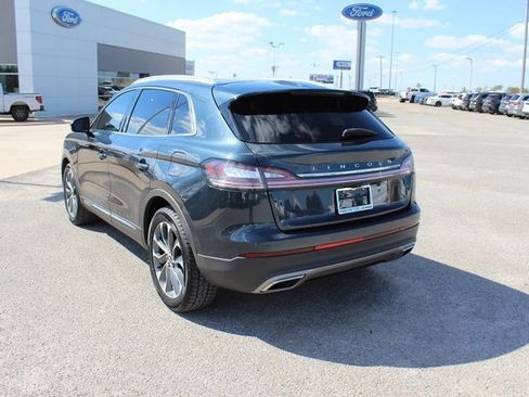 Used 2023 Lincoln Nautilus Reserve image 11