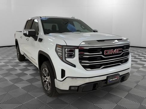 Used 2026 GMC Sierra 1500 SLT AWD/4WD image 7