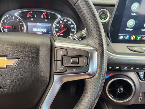 Used 2025 Chevrolet Blazer LT FWD image 30