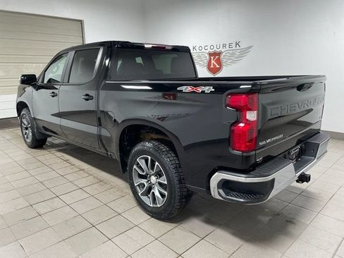 Used 2023 Chevrolet Silverado 1500 LT AWD/4WD image 4