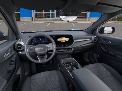 New 2026 Chevrolet Equinox LT w/ Safety and Technology Package FWD image 15