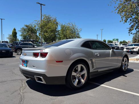 Used 2010 Chevrolet Camaro SS w/ LPO, Ground Effects Package RWD image 5