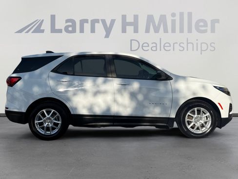 Used 2022 Chevrolet Equinox LS FWD image 6
