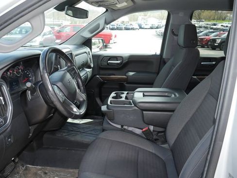 Used 2019 Chevrolet Silverado 1500 RST image 4