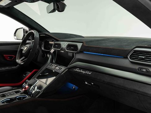Used 2024 Lamborghini Urus Performante image 27