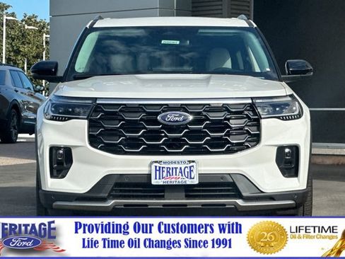 New 2026 Ford Explorer Platinum w/ LUX Leather Package AWD/4WD image 9