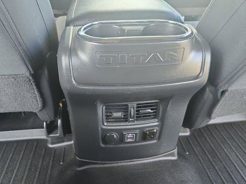 Used 2019 Nissan Titan SV w/ SV Convenience Package image 15