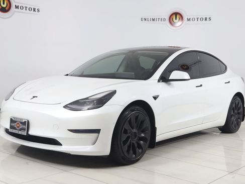 Used 2021 Tesla Model 3 Standard Range Plus RWD image 5