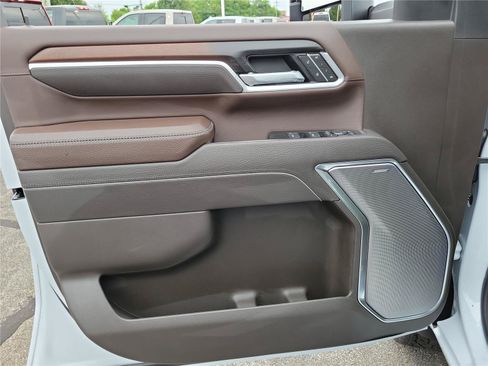 New 2026 GMC Sierra 2500 Denali w/ Denali Reserve Package AWD/4WD image 18