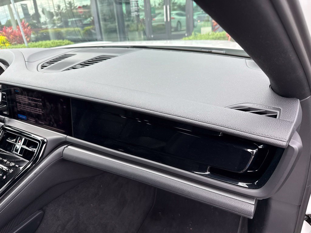 Certified 2025 Porsche Panamera RWD image 29