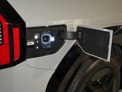Certified 2026 Kia EV9 GT-Line AWD/4WD image 10