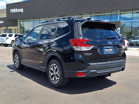 Used 2023 Subaru Forester Premium w/ Popular Package #1 AWD/4WD image 5