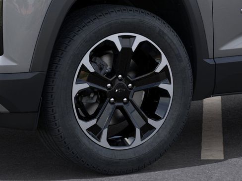 New 2026 Chevrolet Equinox LT w/ Convenience Package II AWD/4WD image 10