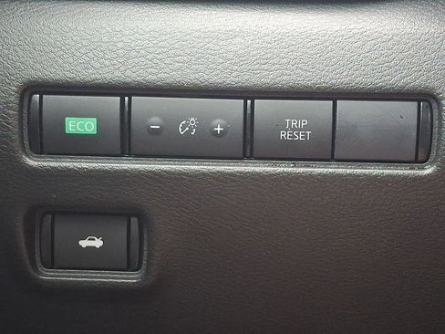 Used 2023 Nissan Sentra SV w/ All-Weather Package FWD image 23