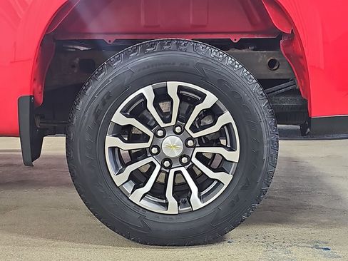 Used 2019 Chevrolet Silverado 1500 LT w/ Trailering Package AWD/4WD image 37