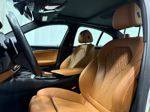 Certified 2022 BMW 540i xDrive w/ Convenience Package image 21