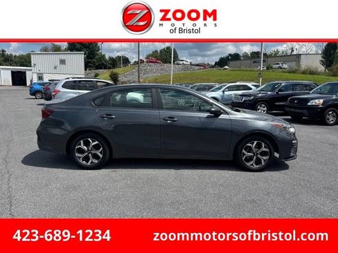 Used 2019 Kia Forte LXS FWD image 1