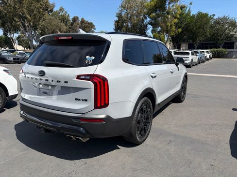 Used 2021 Kia Telluride SX w/ SX Prestige Package AWD/4WD image 3