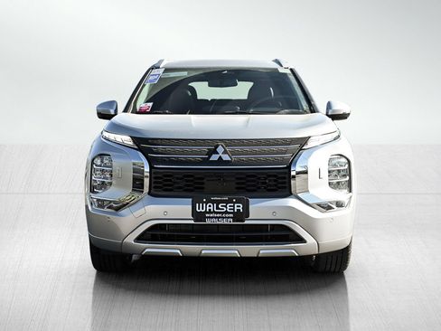 New 2025 Mitsubishi Outlander SEL image 2