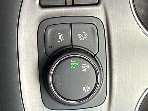 Used 2024 GMC Terrain AT4 image 18