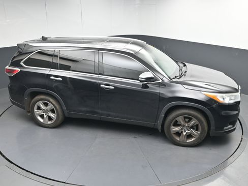 Used 2016 Toyota Highlander Limited image 35