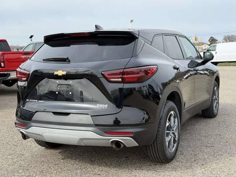 Used 2025 Chevrolet Blazer LT AWD/4WD image 5