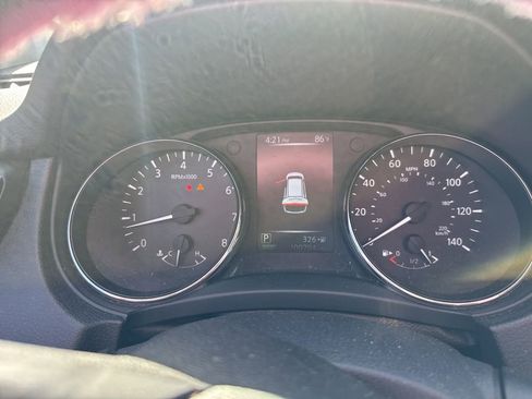 Used 2017 Nissan Rogue S image 11