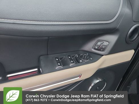 Used 2024 Ford Expedition Limited image 13